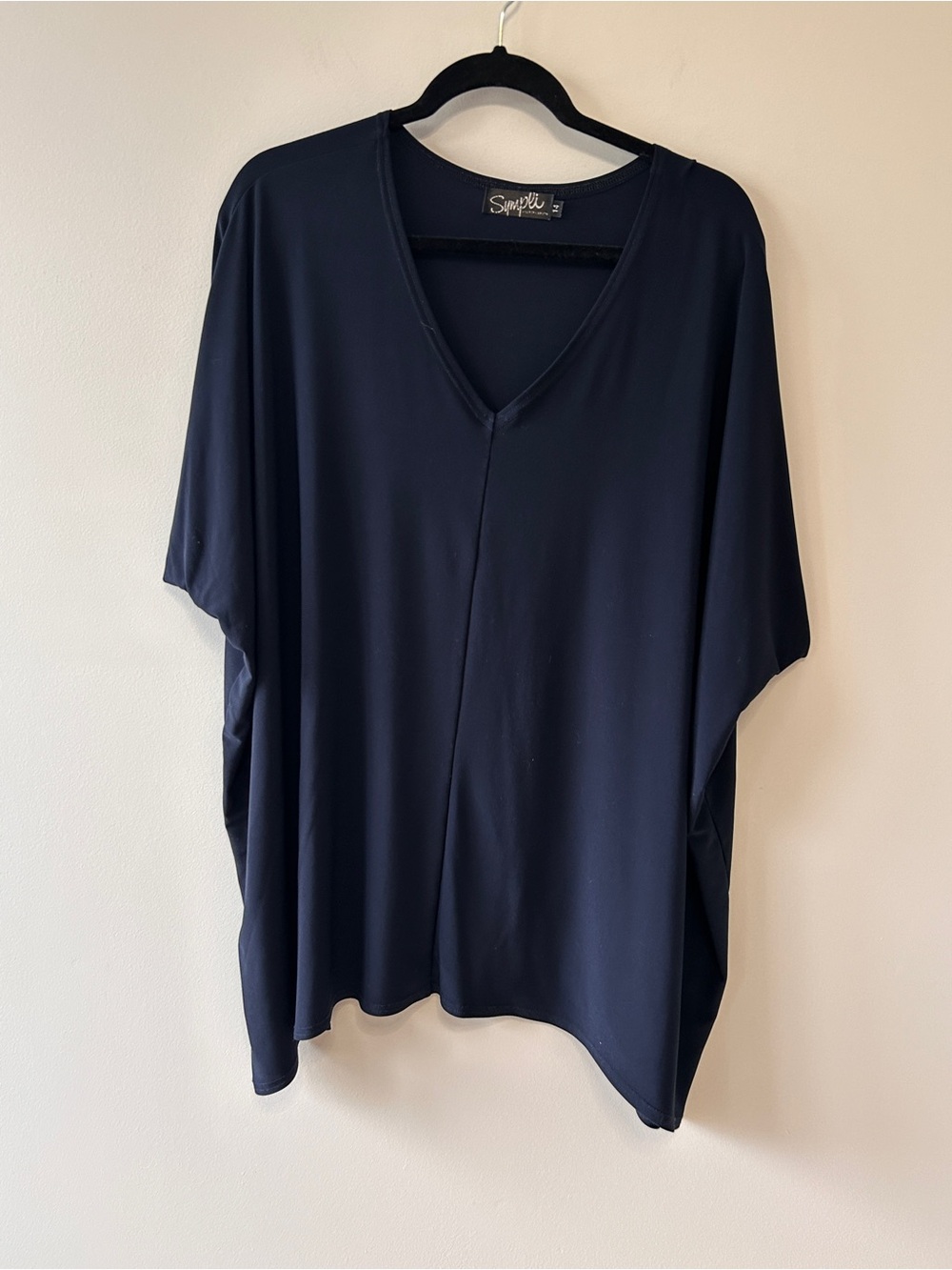 Sympli Women’s Size 14 oversized Bat Wing V-Neck Navy T-shirt Top Asymmetrical